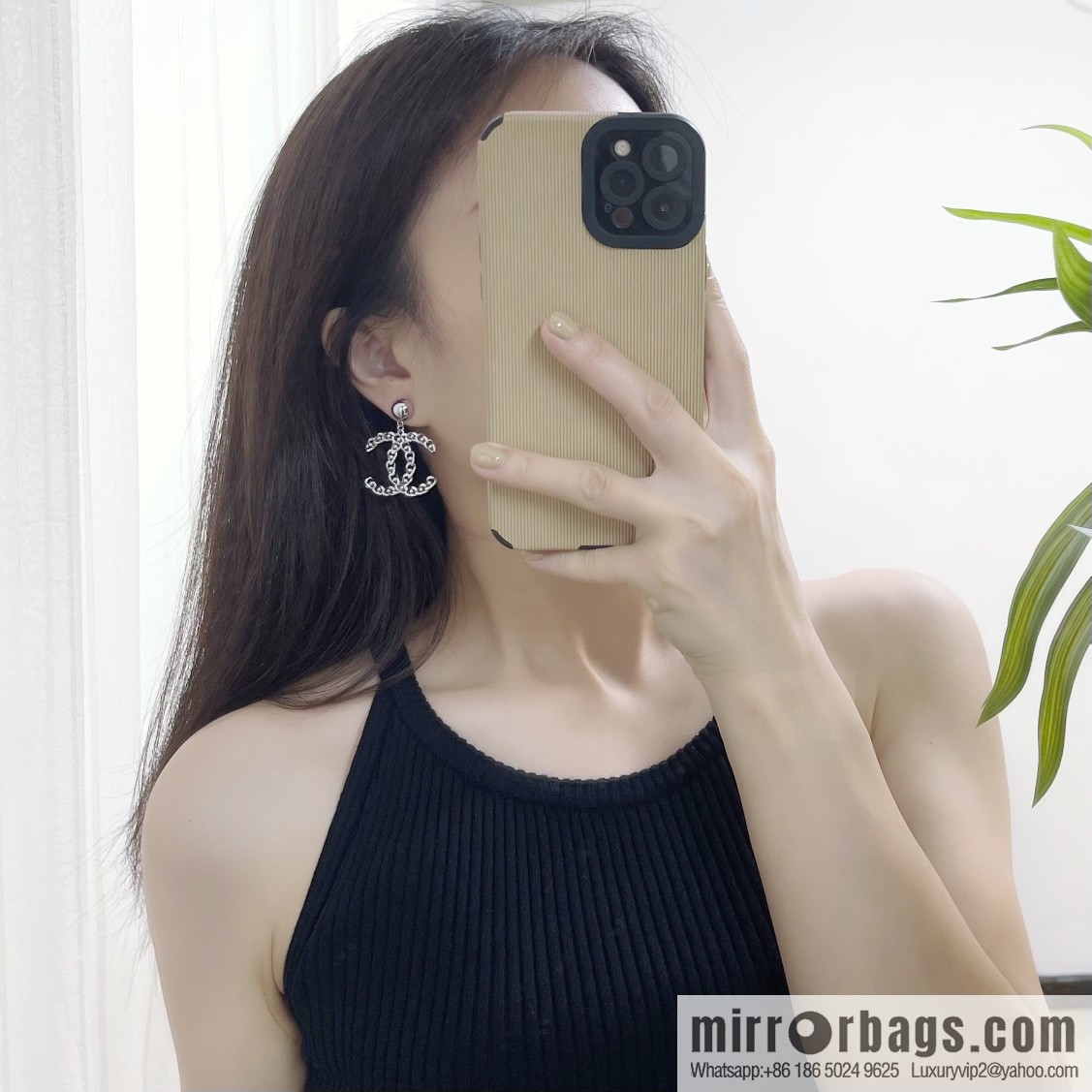 New ☑️ CHANEL Chanel double c hollow stud earrings