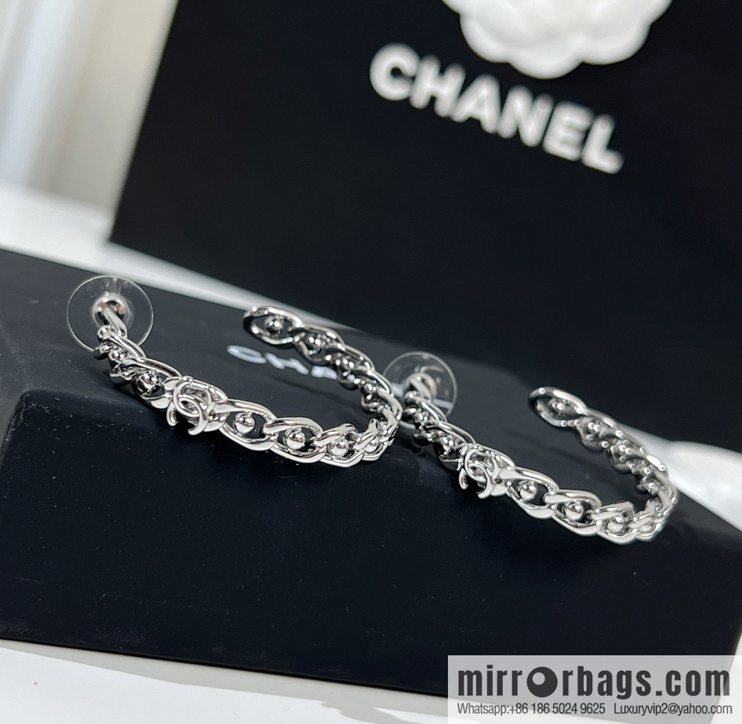 New ☑️ CHANEL Chanel double c hollow stud earrings