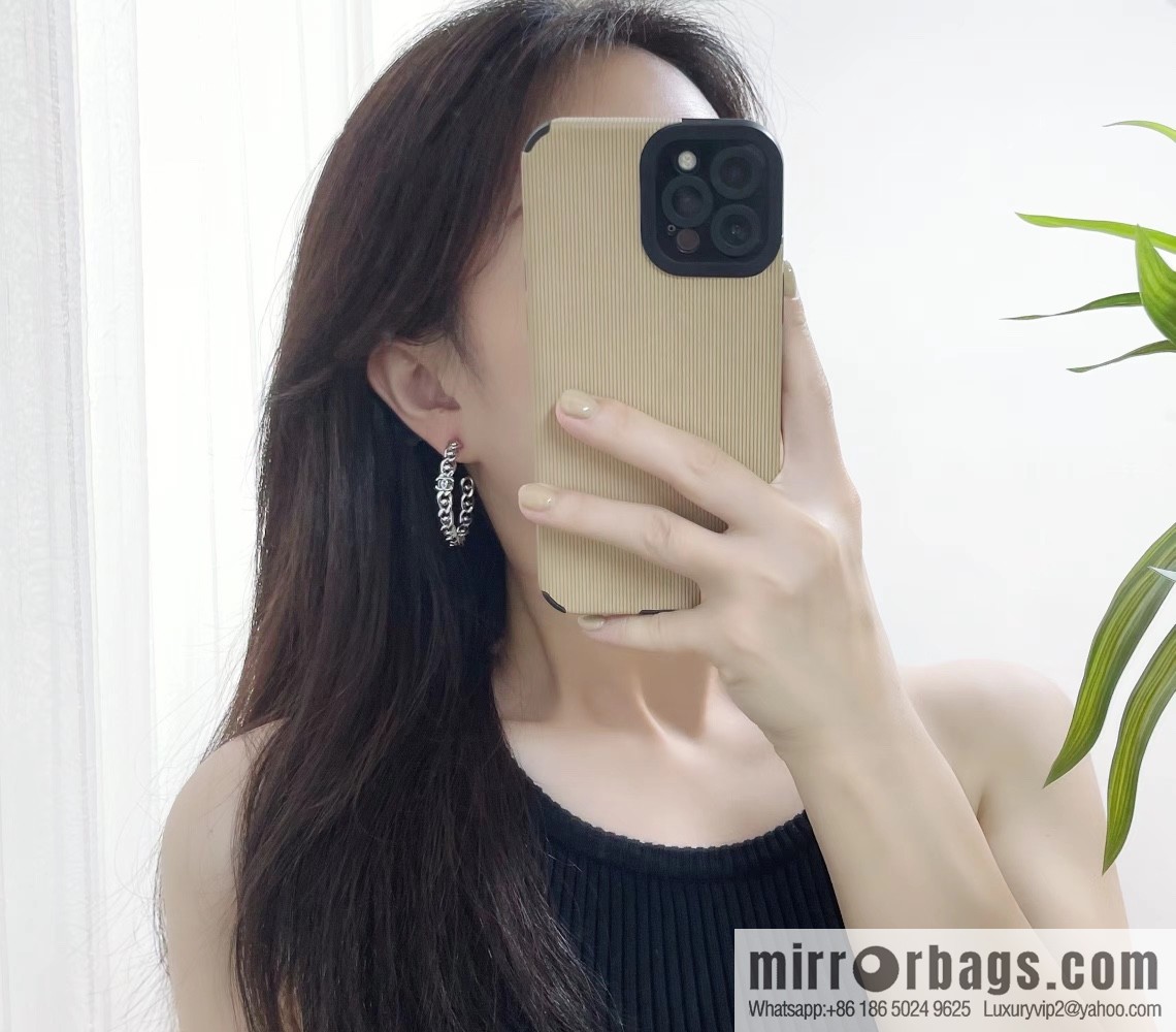 New ☑️ CHANEL Chanel double c hollow stud earrings