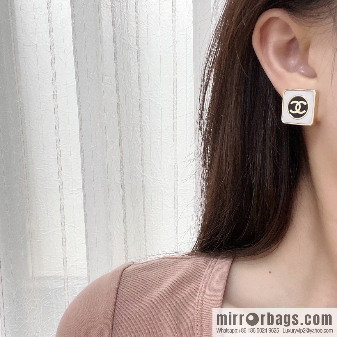 New ☑️ CHANEL Chanel double c square stud earrings