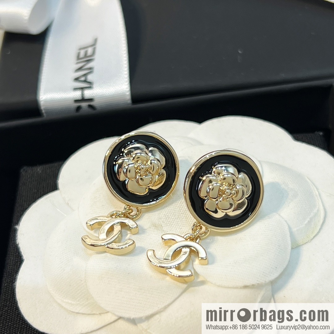New ☑️ CHANEL Chanel double c camellia stud earrings