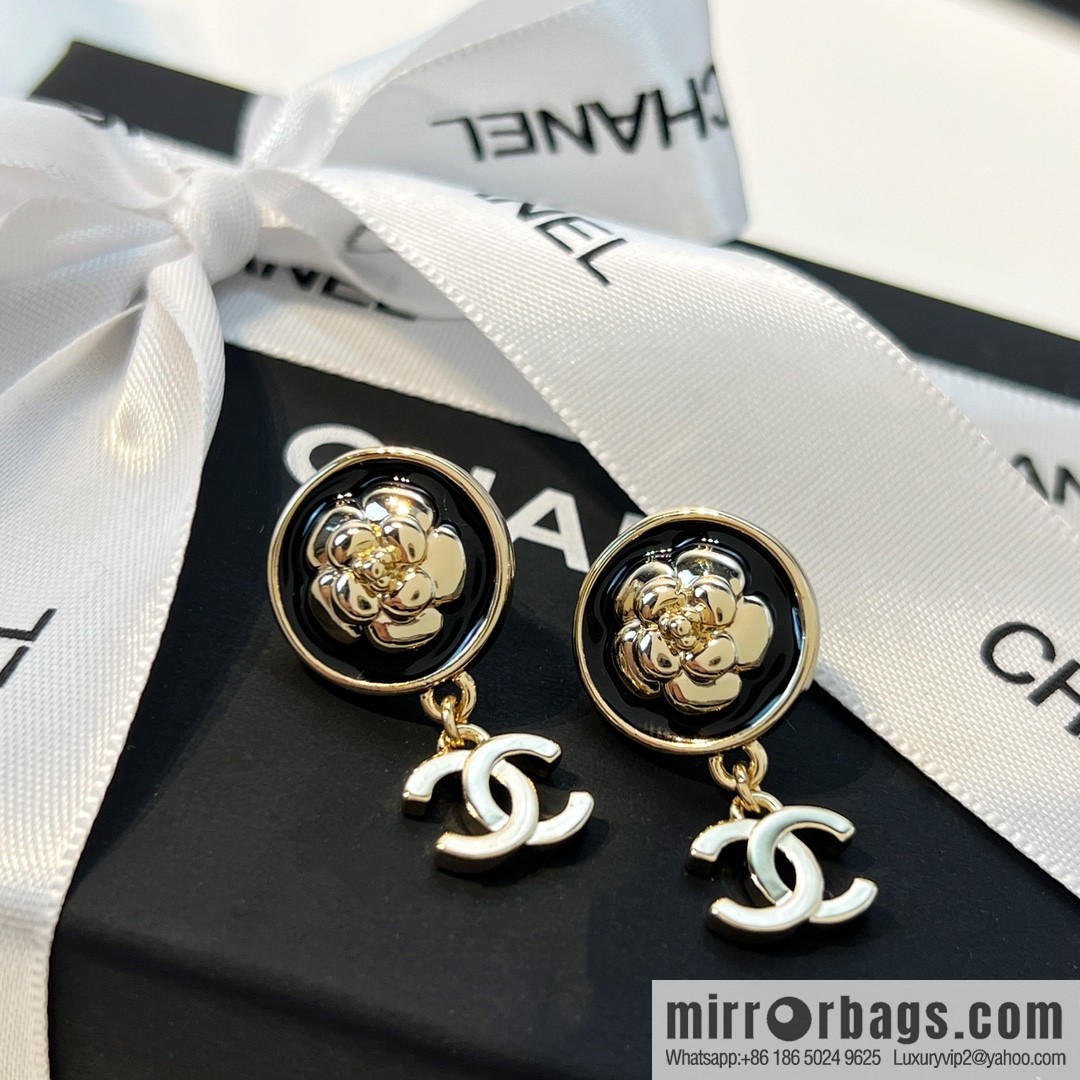 New ☑️ CHANEL Chanel double c camellia stud earrings