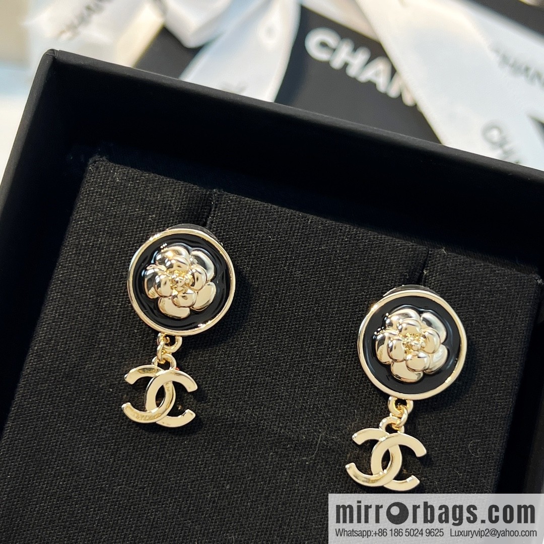 New ☑️ CHANEL Chanel double c camellia stud earrings