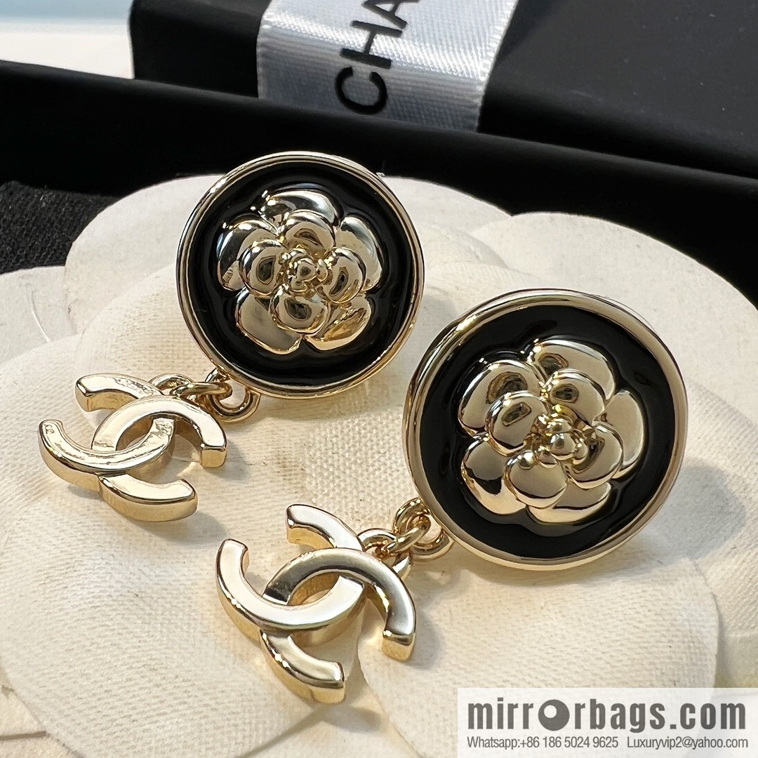 New ☑️ CHANEL Chanel double c camellia stud earrings