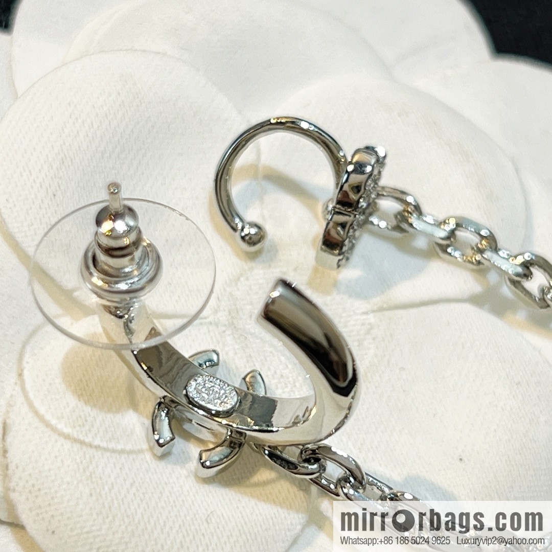 New ☑️ CHANEL Chanel double c full diamond stud earclip