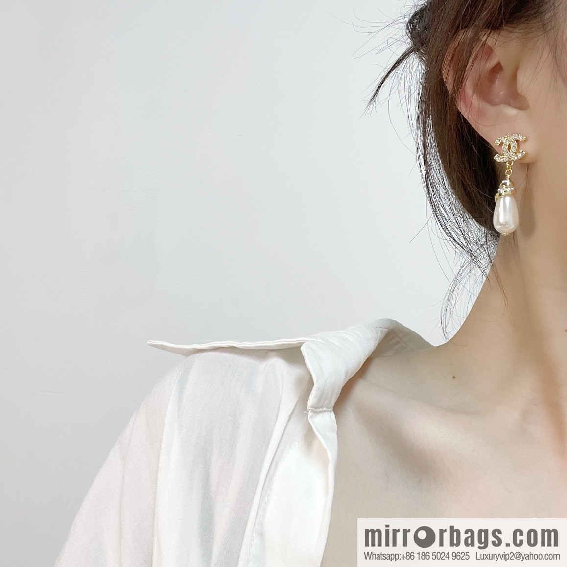 New ☑️ CHANEL Chanel double c full diamond pearl stud earrings