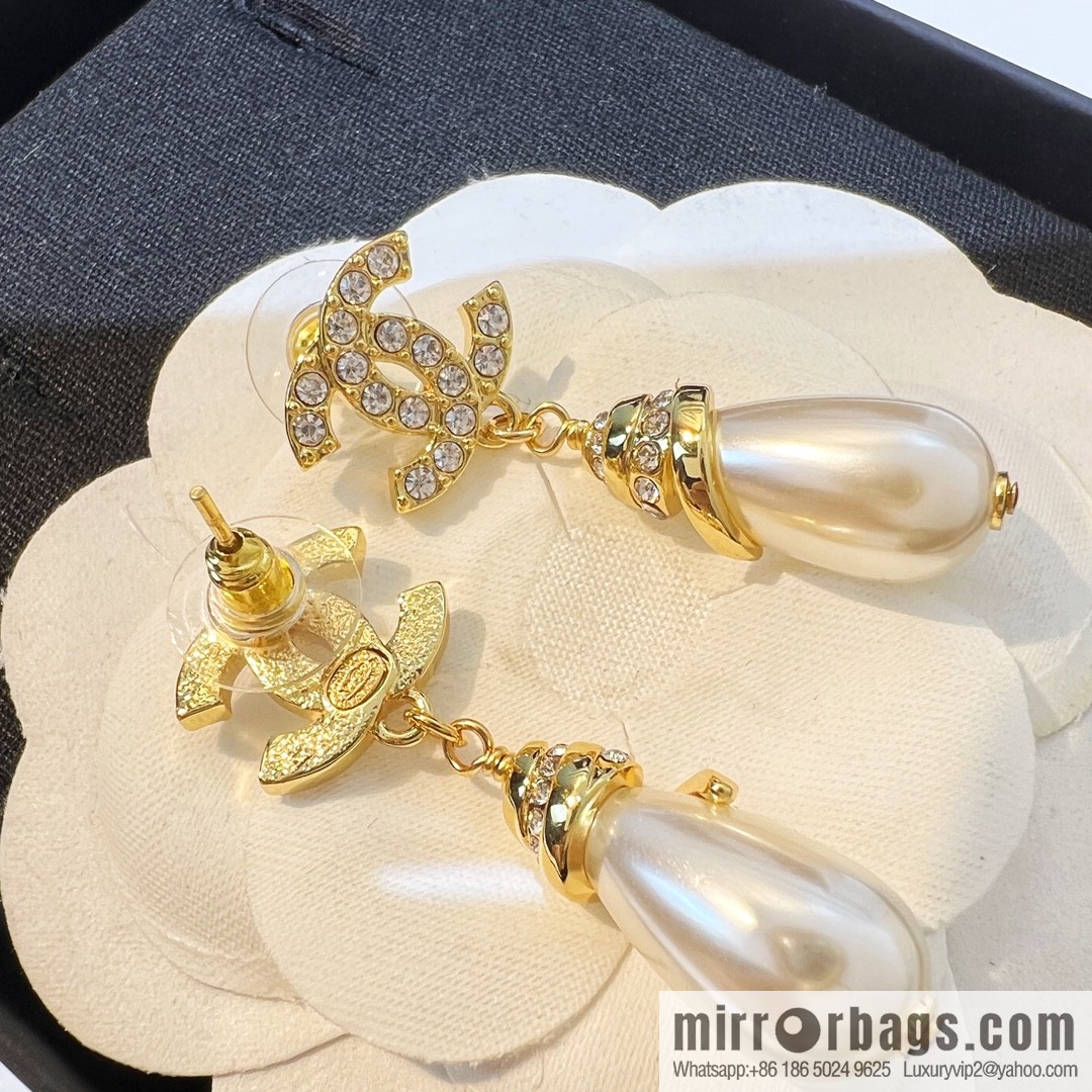 New ☑️ CHANEL Chanel double c full diamond pearl stud earrings