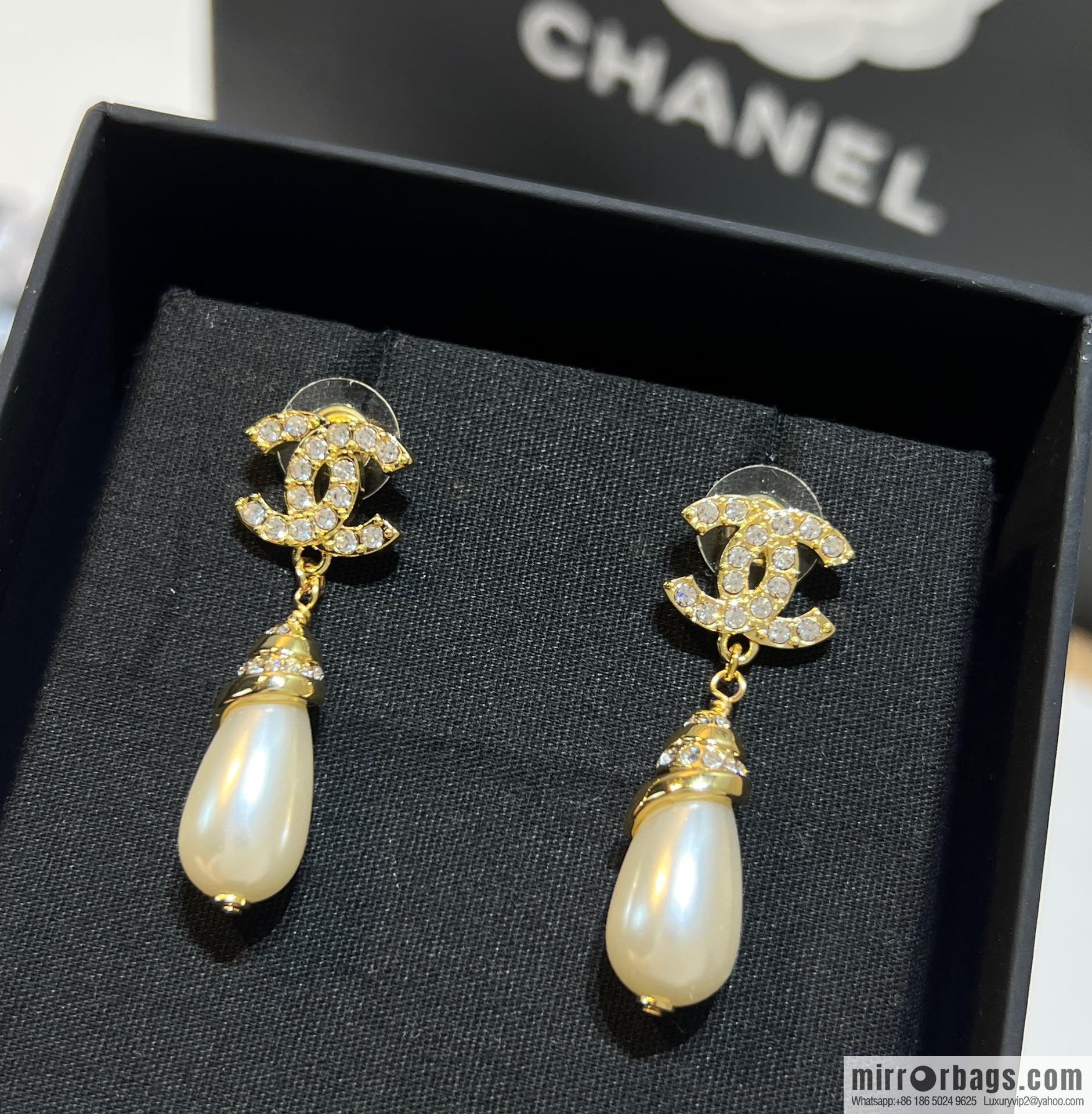 New ☑️ CHANEL Chanel double c full diamond pearl stud earrings