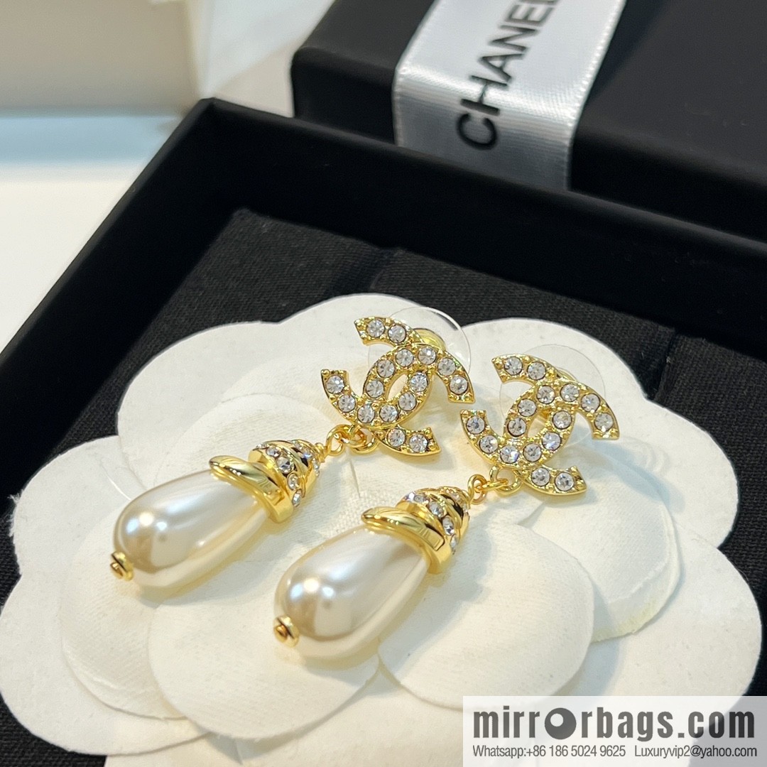 New ☑️ CHANEL Chanel double c full diamond pearl stud earrings