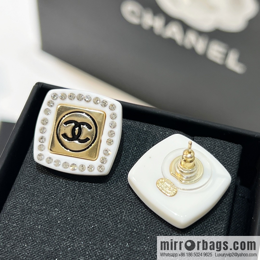 New ☑️ CHANEL Chanel double c square stud earrings