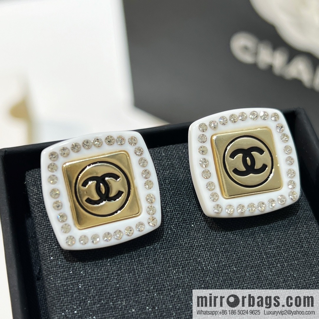 New ☑️ CHANEL Chanel double c square stud earrings