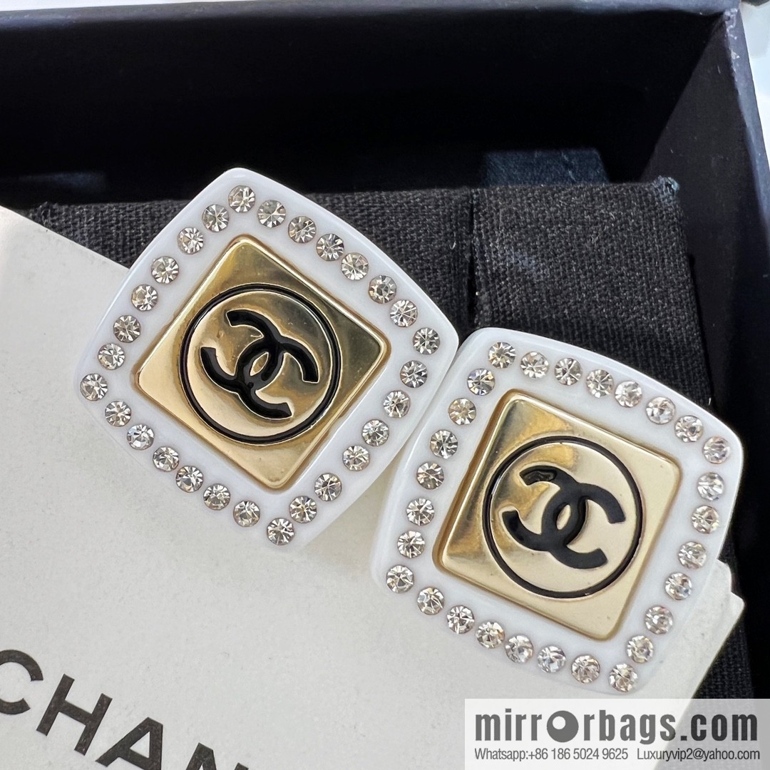 New ☑️ CHANEL Chanel double c square stud earrings
