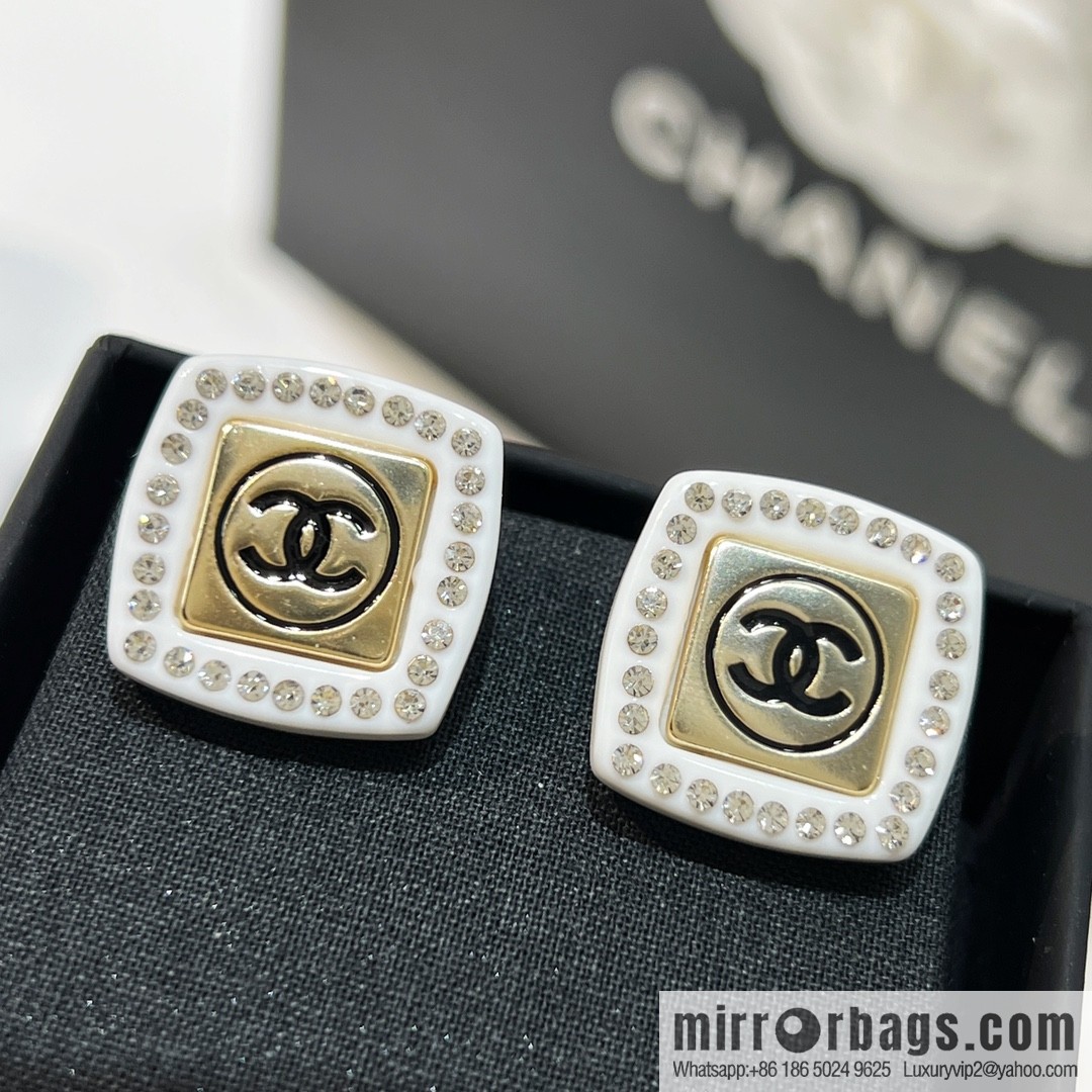 New ☑️ CHANEL Chanel double c square stud earrings