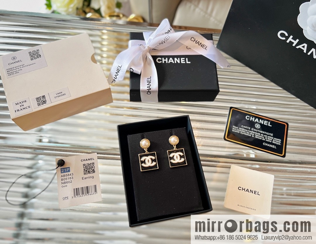 New ☑️ CHANEL Chanel double c pearl enamel oil stud earrings