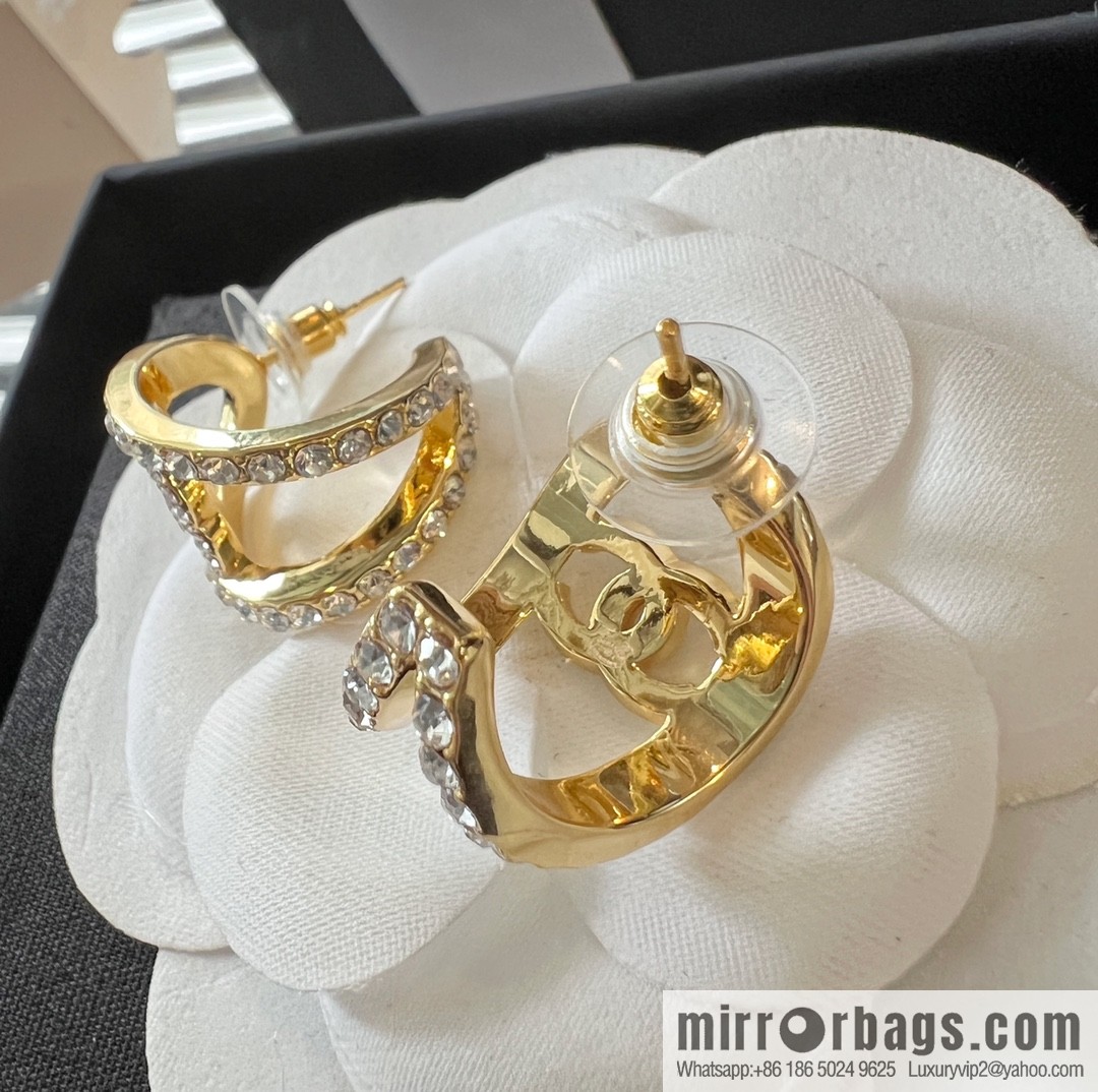 New ☑️ CHANEL Chanel double c full drill cut-out semicircular stud earrings