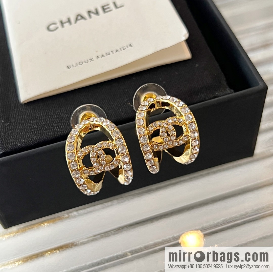New ☑️ CHANEL Chanel double c full drill cut-out semicircular stud earrings