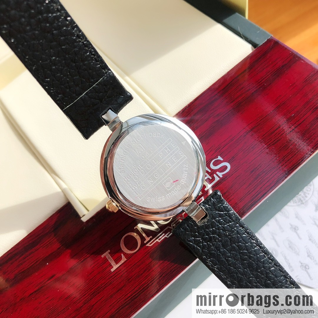 The Longines Rudolph series is a joint limited edition designed by top designers Rodolphe and Longines, large 32mm and small 24mm.