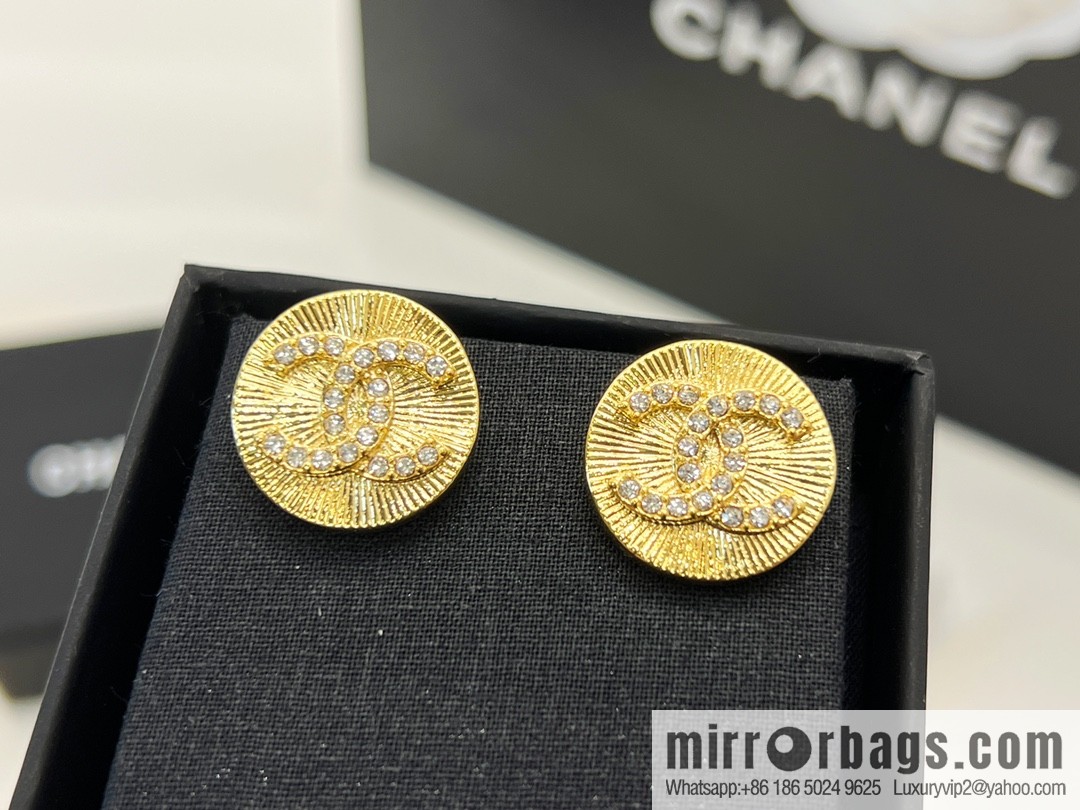 New ☑️ CHANEL Chanel double c round stud earrings