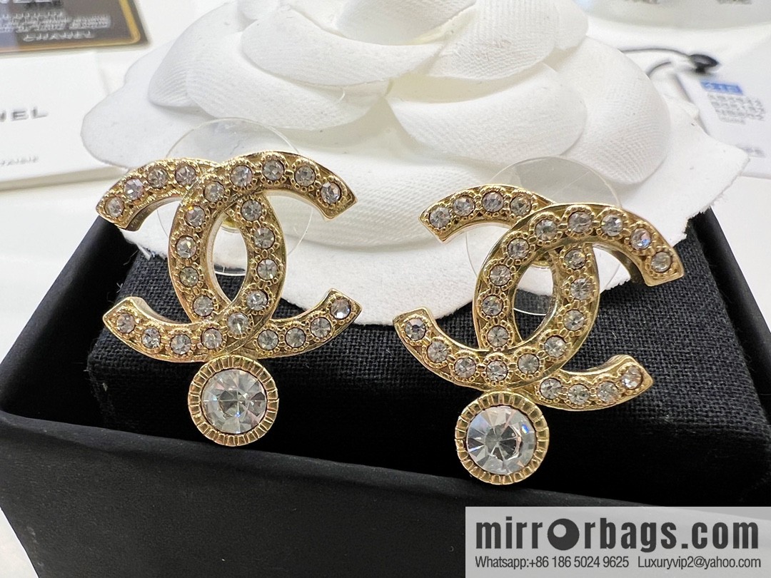 New ☑️ CHANEL Chanel double c single diamond stud earrings