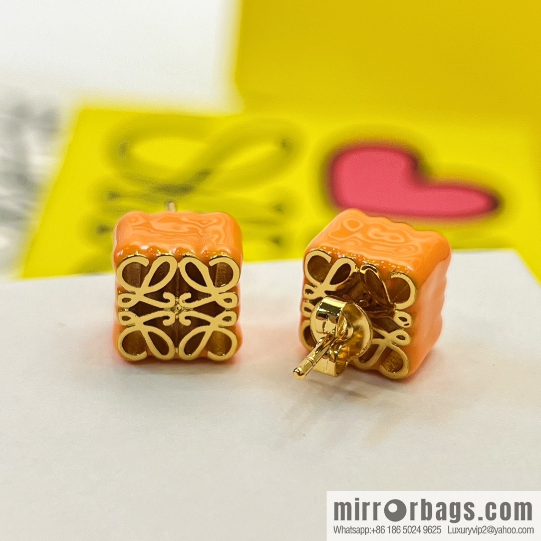 LOEWE Luo Yiwei enamel dripping oil moon cake stud earrings