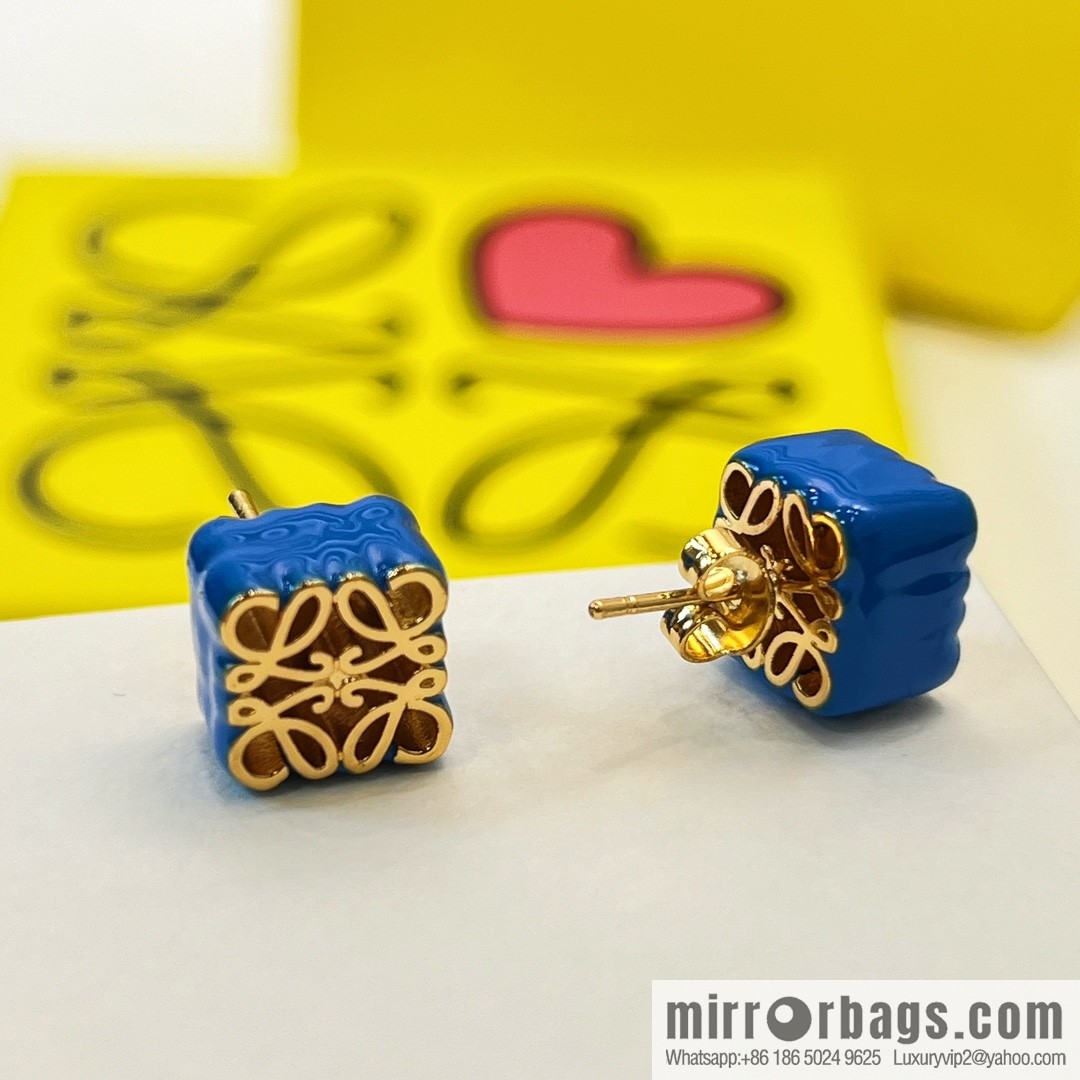 LOEWE Luo Yiwei enamel dripping oil moon cake stud earrings