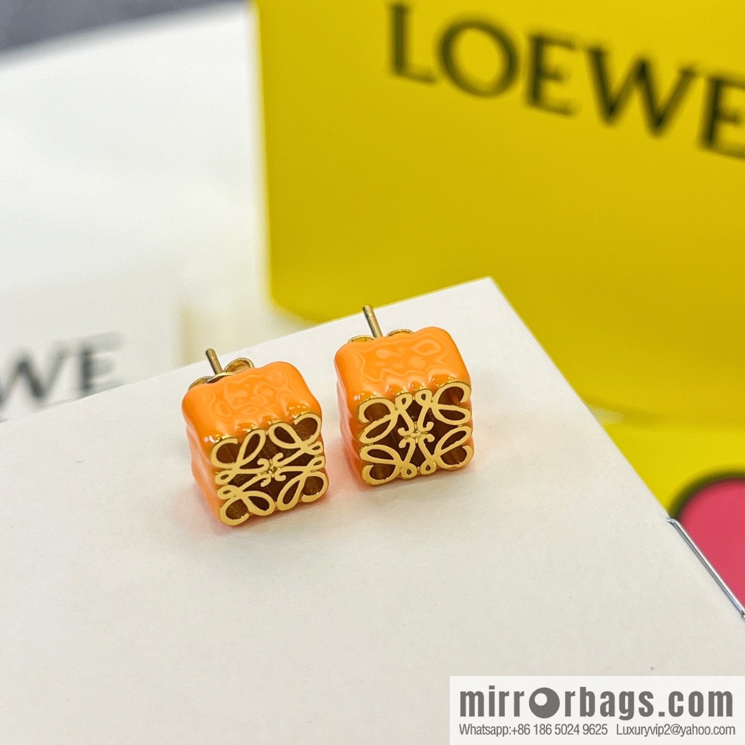 LOEWE Luo Yiwei enamel dripping oil moon cake stud earrings