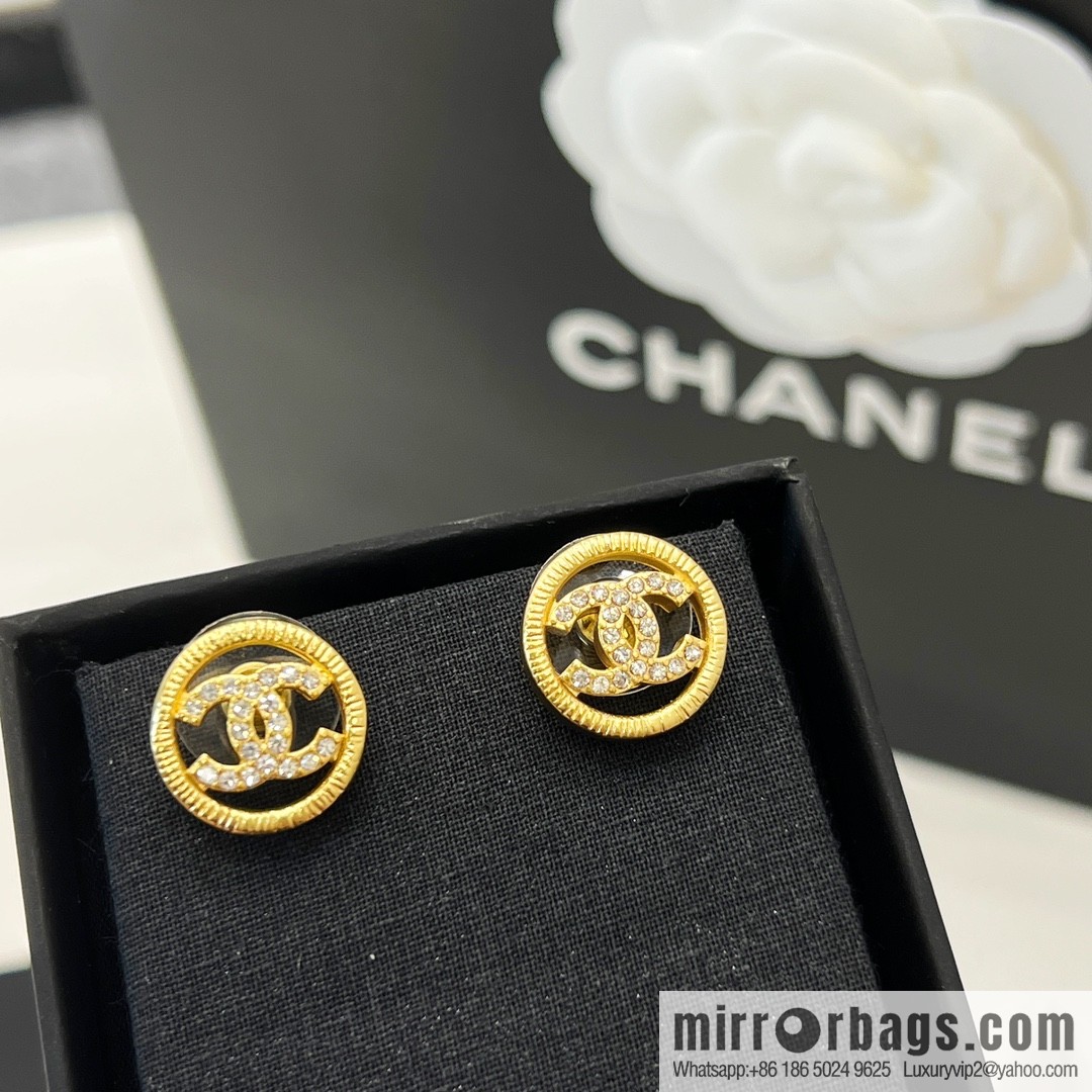 New ☑️ CHANEL Chanel double c round stud earrings