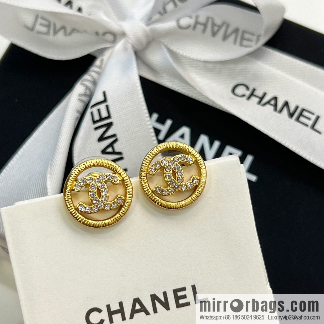 New ☑️ CHANEL Chanel double c round stud earrings