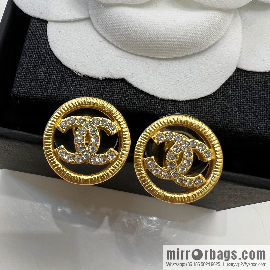 New ☑️ CHANEL Chanel double c round stud earrings