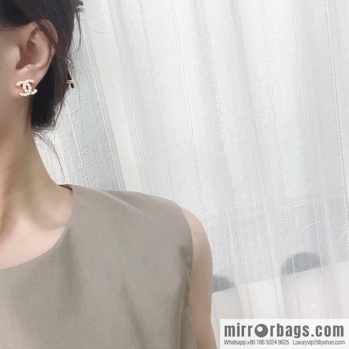 New ☑️ CHANEL Chanel double c pearl stud earrings