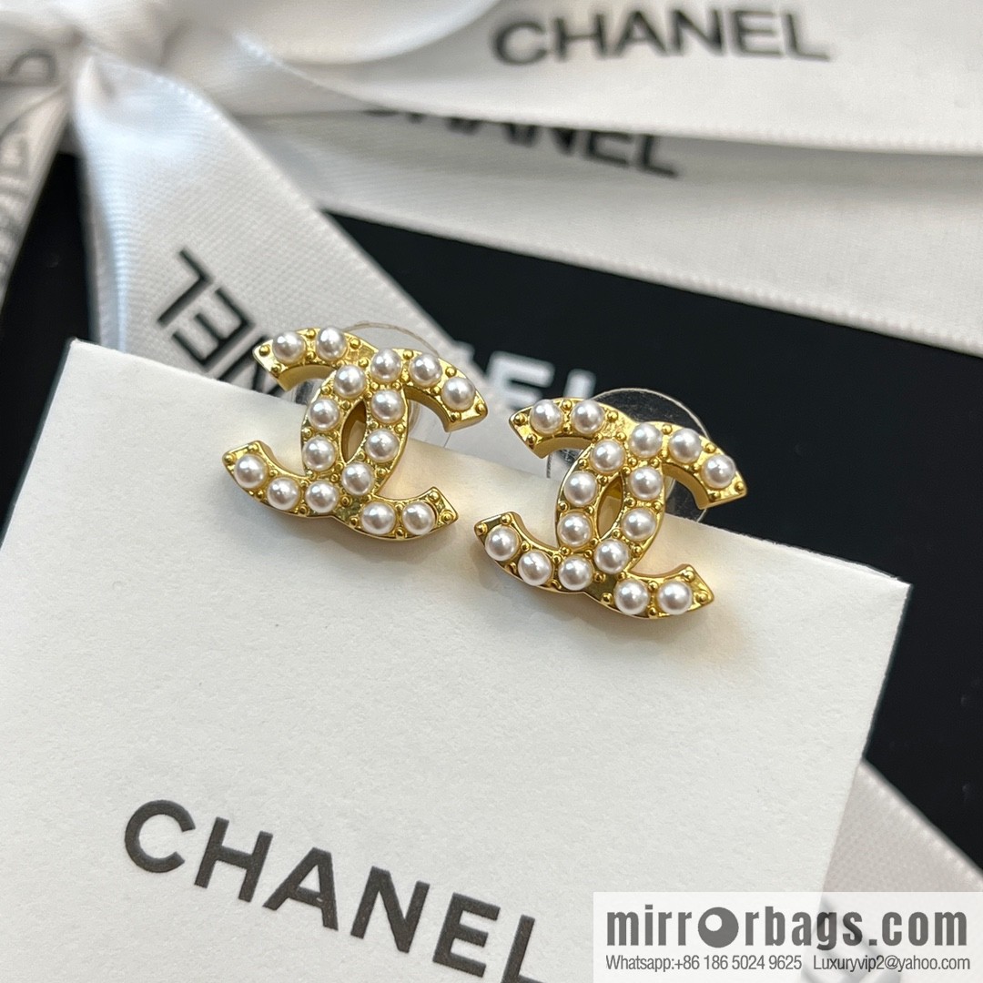 New ☑️ CHANEL Chanel double c pearl stud earrings