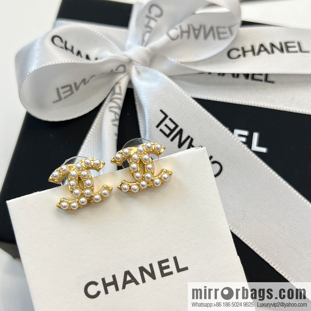 New ☑️ CHANEL Chanel double c pearl stud earrings