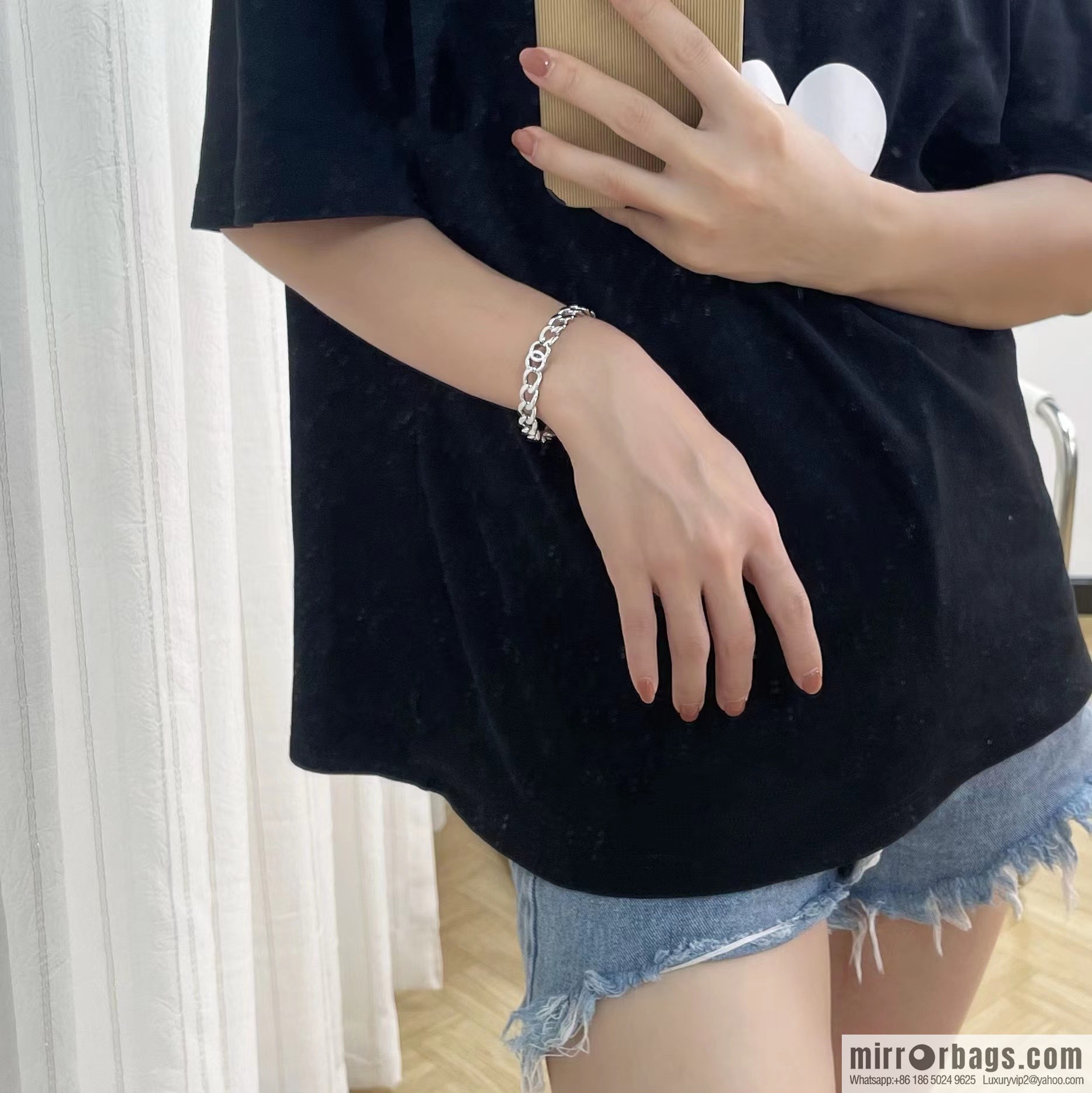 New ☑️ CHANEL Chanel double c letter open bracelet