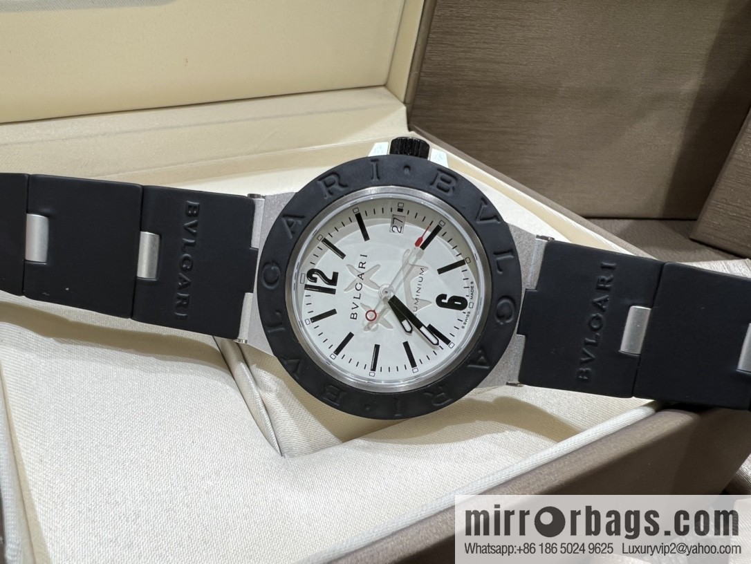 The new generation of Aluminium watches launched by BVLGARI
