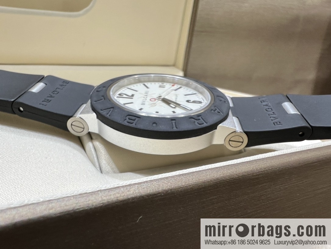 The new generation of Aluminium watches launched by BVLGARI