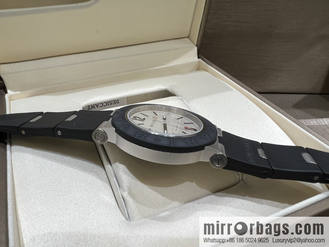 The new generation of Aluminium watches launched by BVLGARI