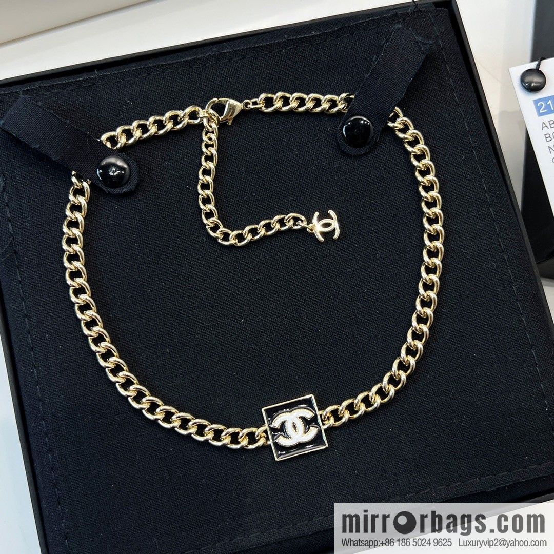 New ☑️ CHANEL Chanel double c square drip necklace