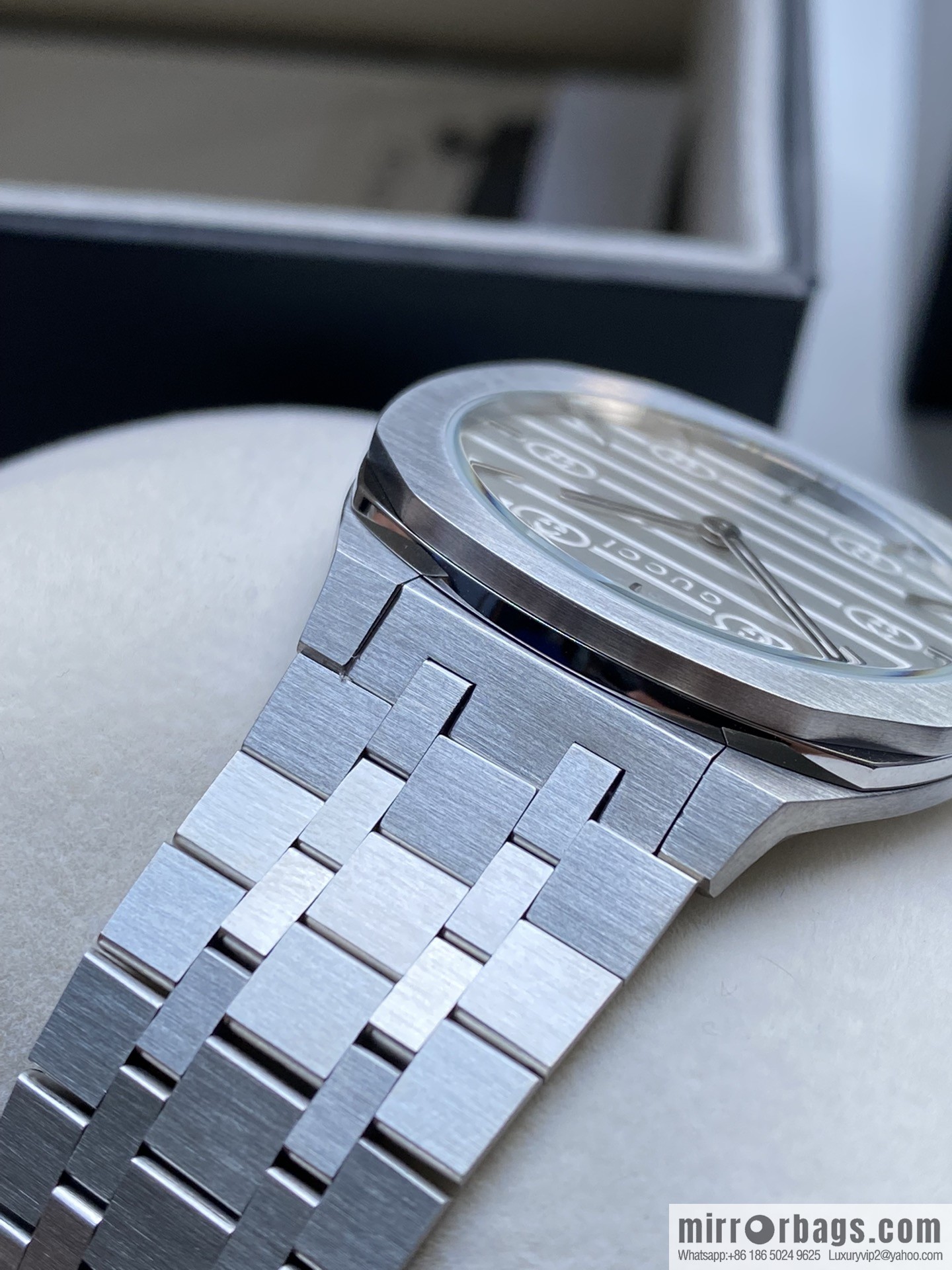 GUCCI Gucci 25H series watch model YA163407