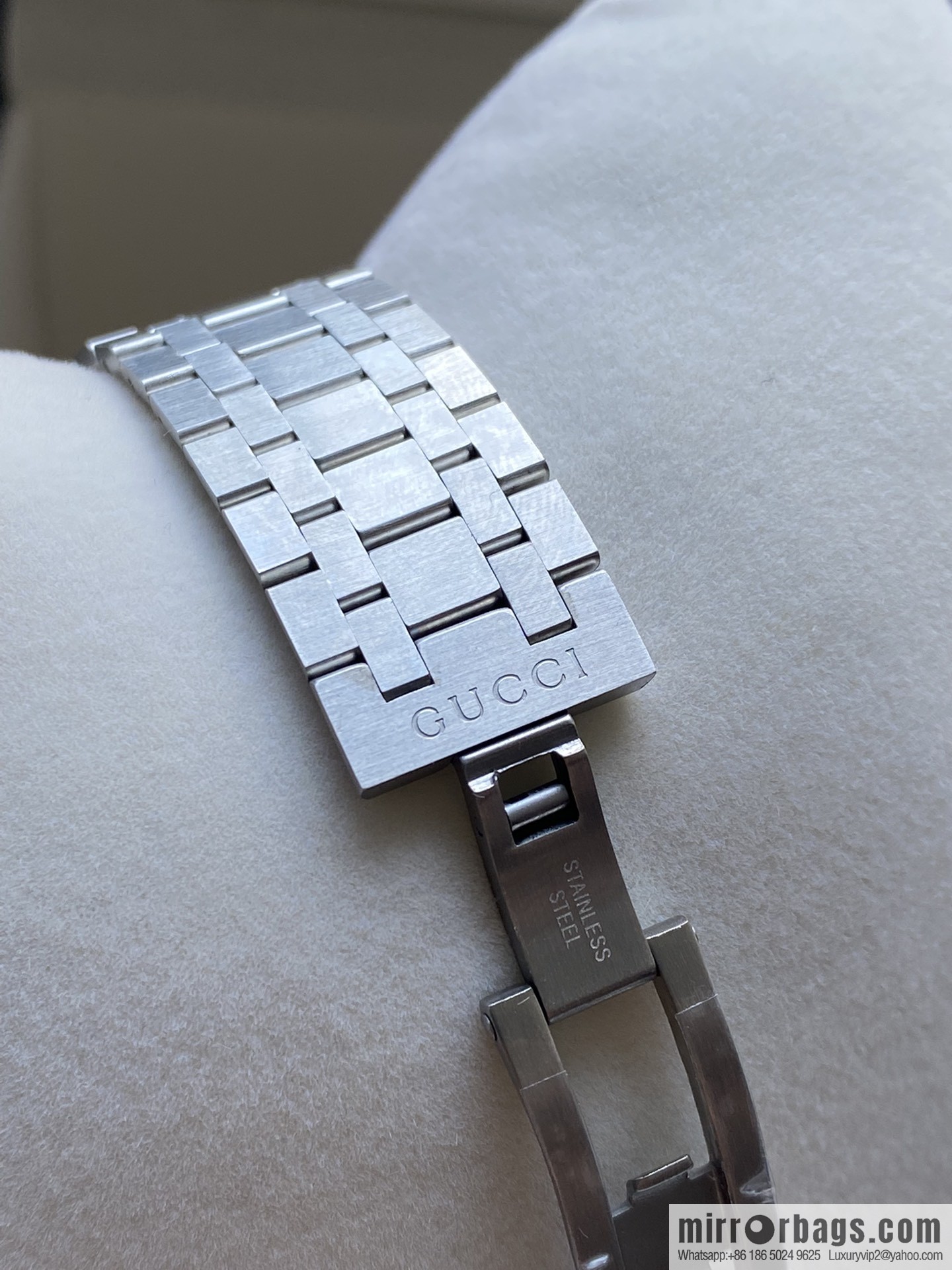 GUCCI Gucci 25H series watch model YA163407