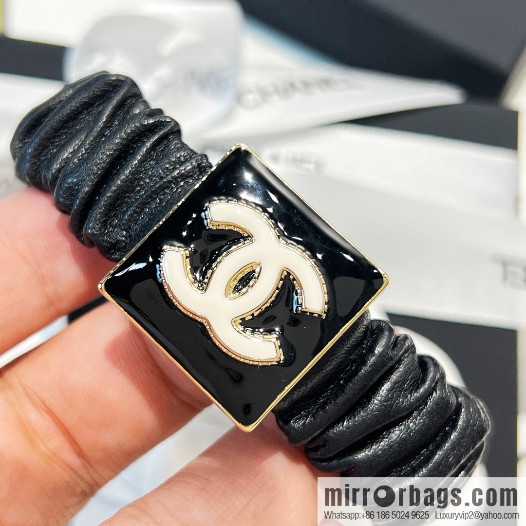 New ☑️ CHANEL Chanel double c oil drop square small sheepskin hair rope, hand rope