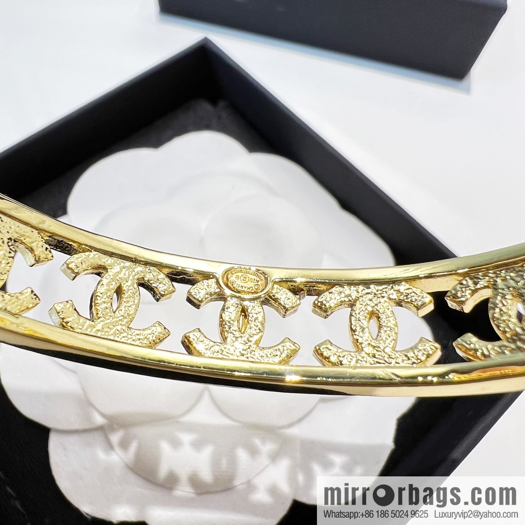 New ☑️ CHANEL Chanel Double C Open Bracelet