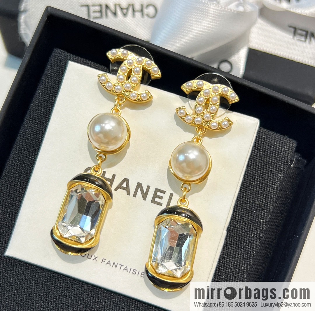 New ☑️ CHANEL Chanel c3 double c square diamond pearl stud earrings