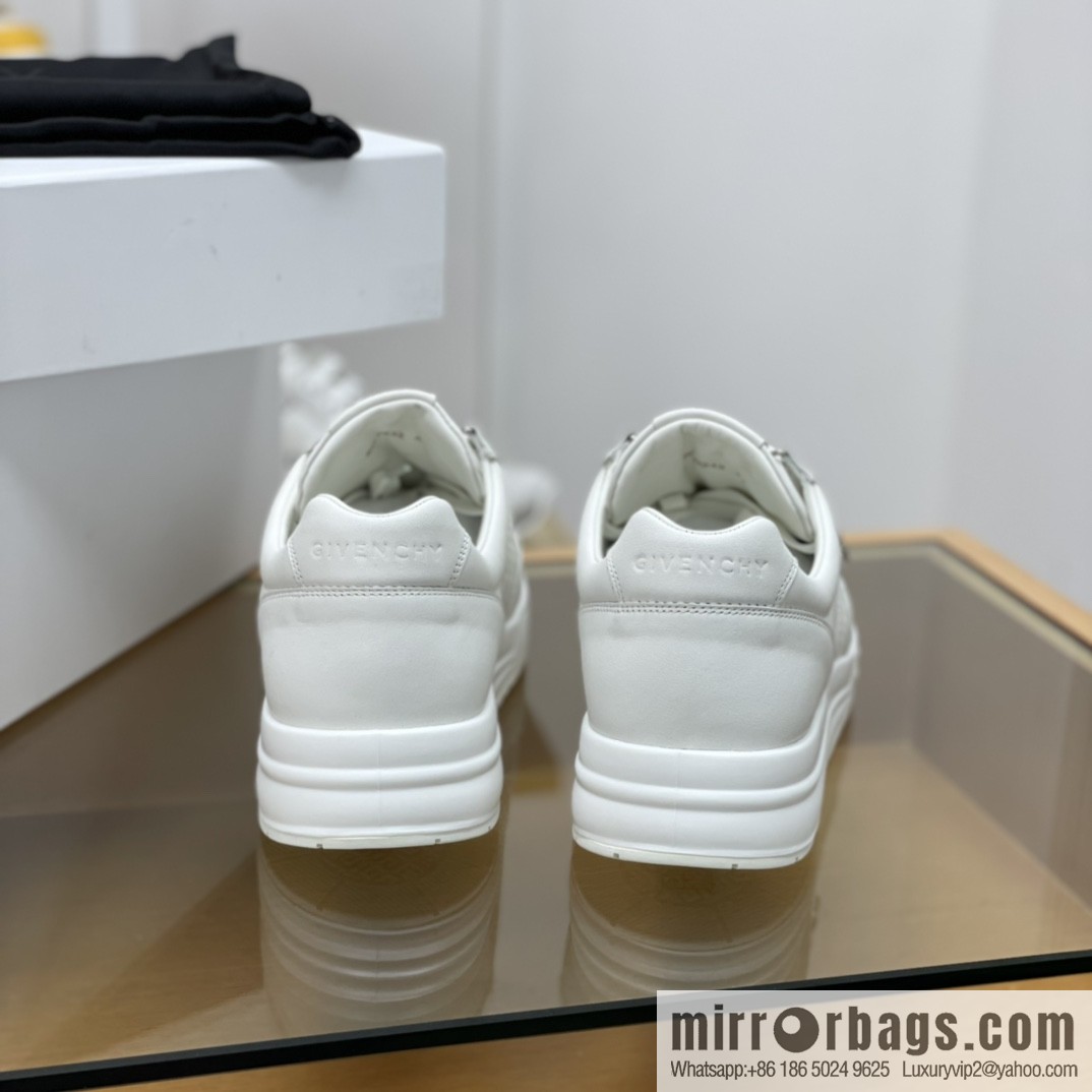 GIVENCHY Givenchy, made of leather, iconic metal buckle 4 G pattern New men's sports Casual Shoes