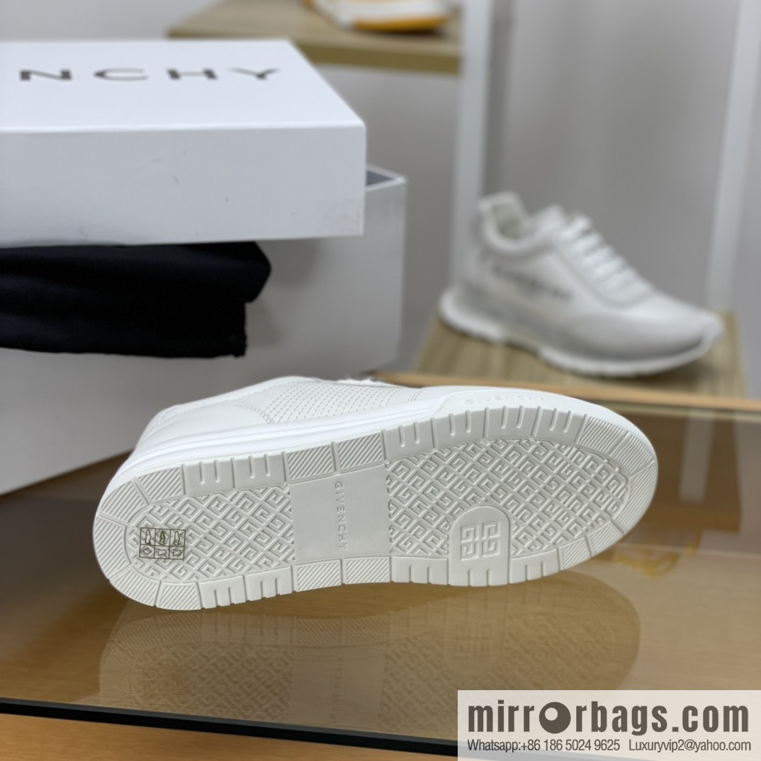 GIVENCHY Givenchy, made of leather, iconic metal buckle 4 G pattern New men's sports Casual Shoes