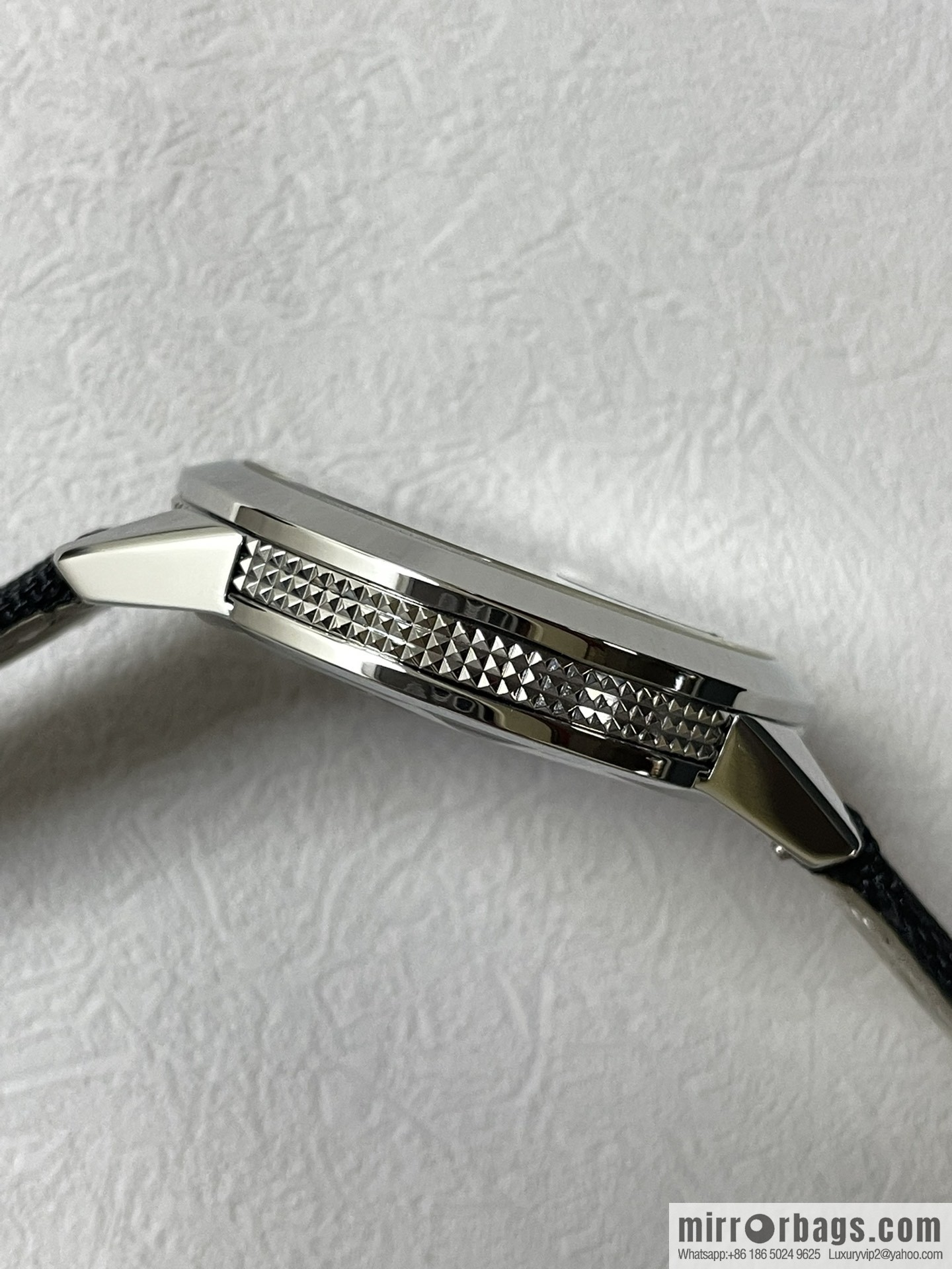 Patek Philippe Calatrava series ref.5226G-001 watch