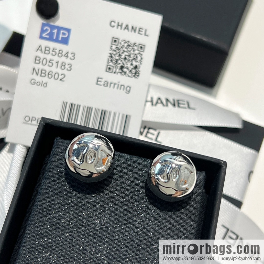New ☑️ CHANEL Chanel c1 double c glossy silver bead earrings