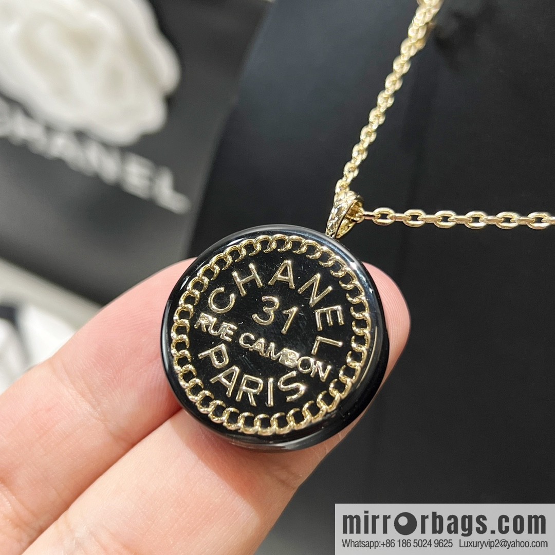 New ☑️ CHANEL Chanel double c round acrylic letter necklace
