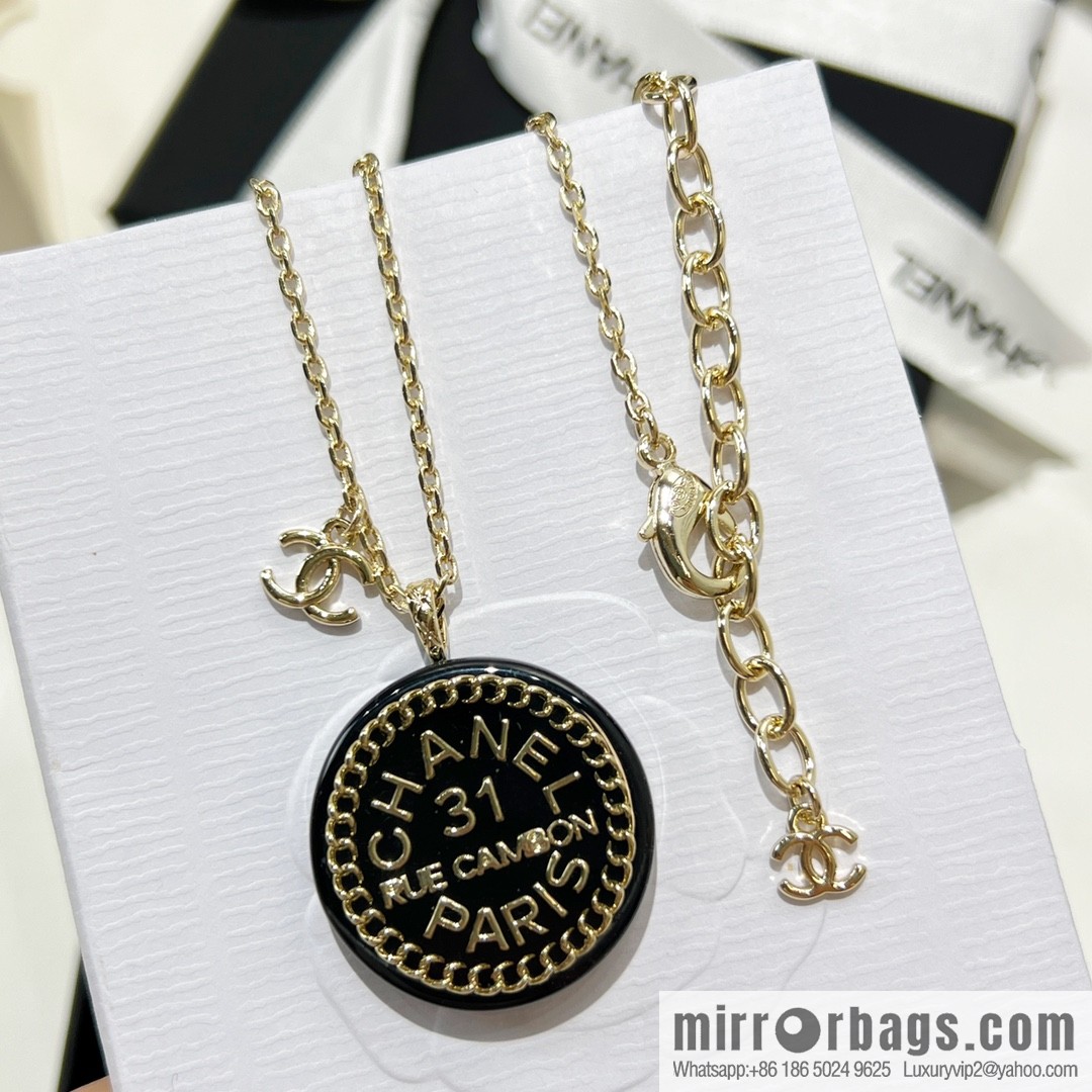 New ☑️ CHANEL Chanel double c round acrylic letter necklace