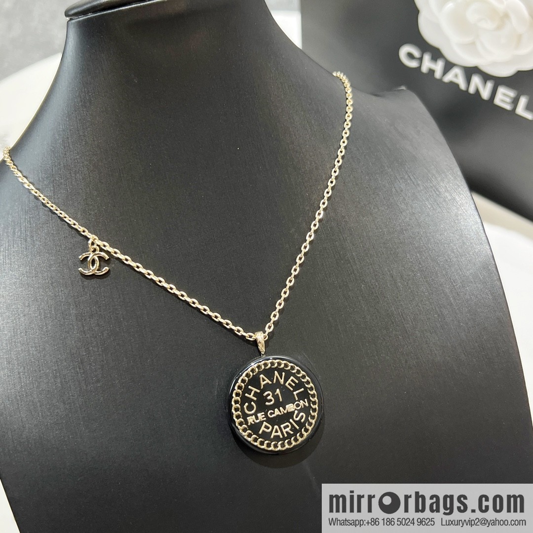 New ☑️ CHANEL Chanel double c round acrylic letter necklace