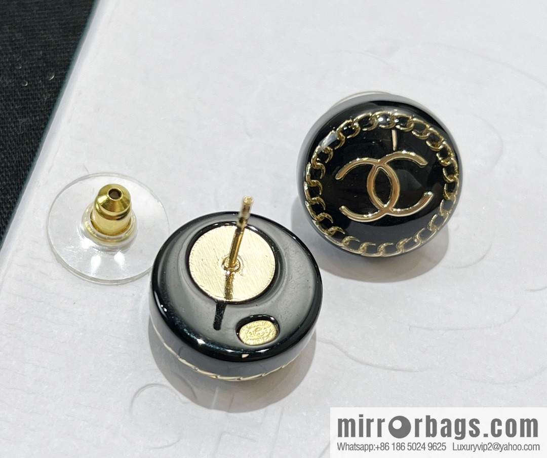 New ☑️ CHANEL Chanel double c round acrylic stud earrings